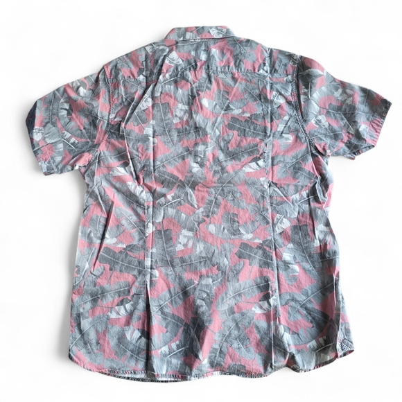 Ted Baker London Short Sleeve Abstract Print Button-Up Shirt Men’s - Picture 3 of 10